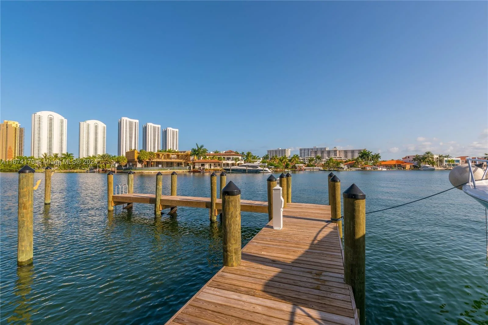 400 Sunny Isles Blvd, Sunny Isles Beach, FL 33160 photo 2