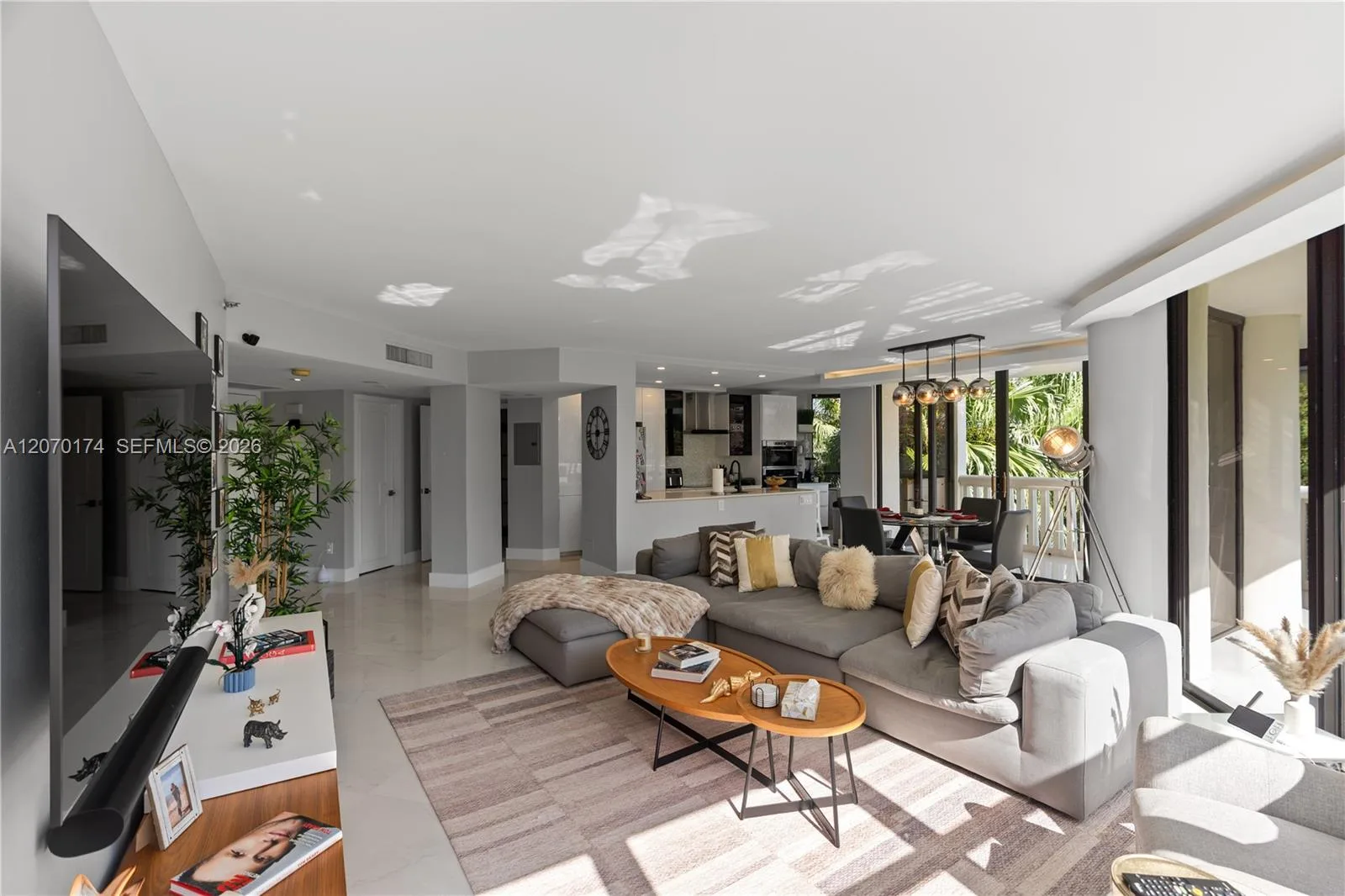 1000 W Island Blvd # 202, Aventura, FL 33160 photo 2