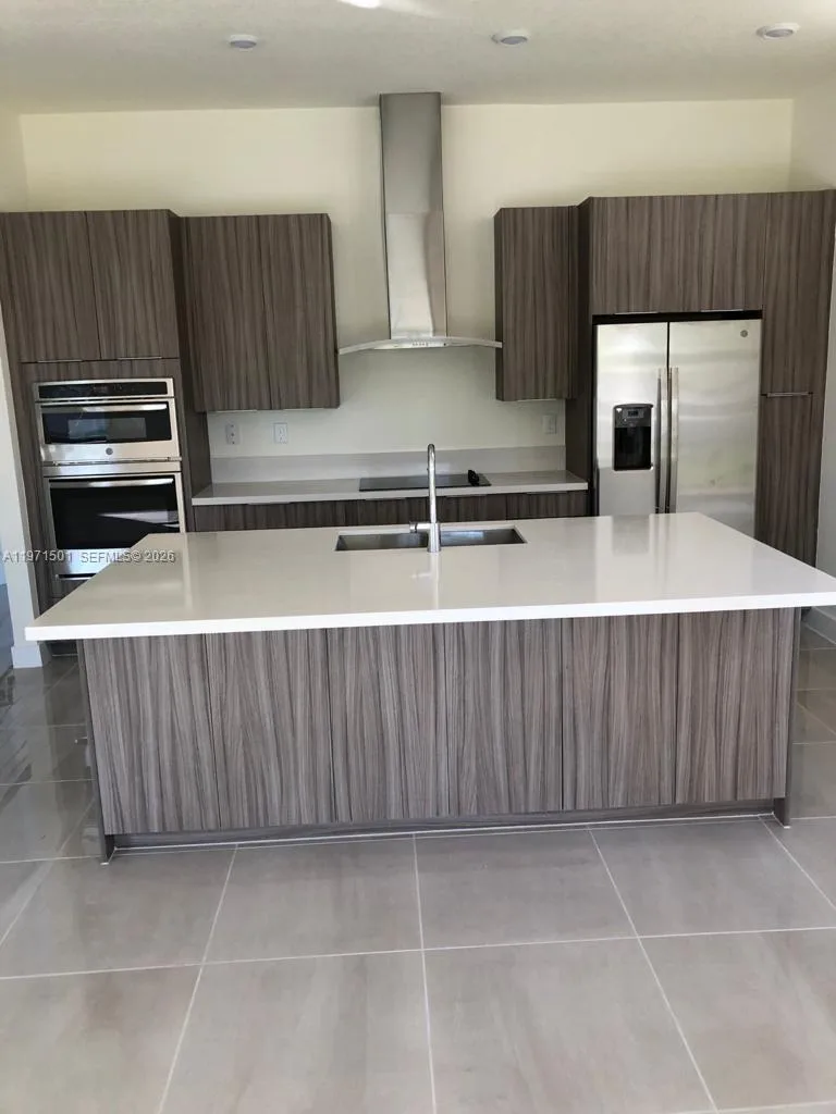 16045 NW 87th Ct, Miami Lakes, FL 33018 photo 8