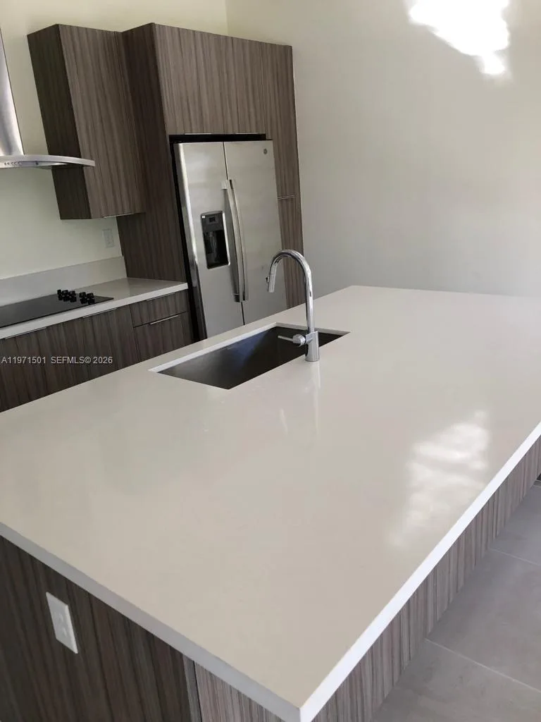 16045 NW 87th Ct, Miami Lakes, FL 33018 photo 9