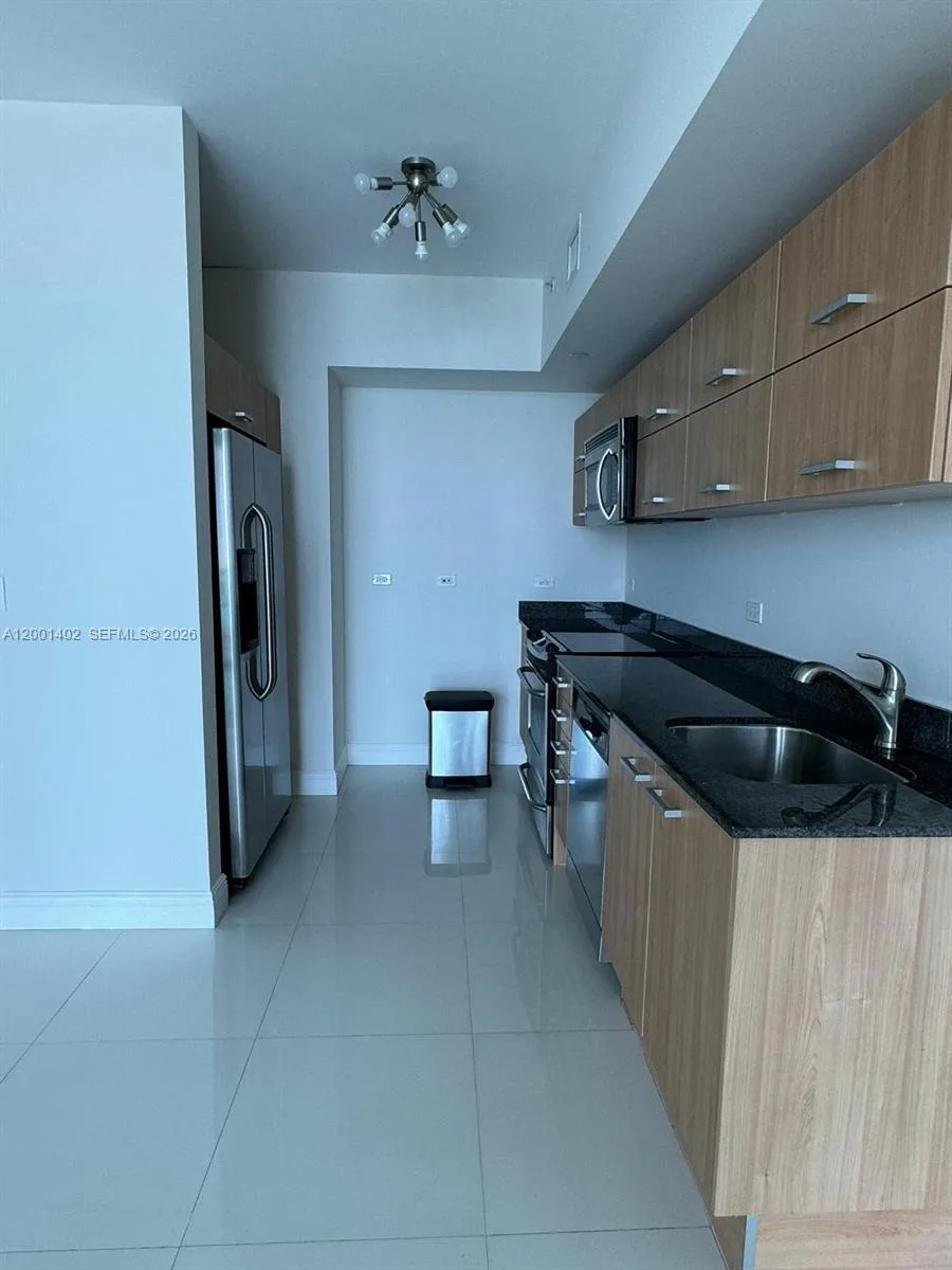 350 S Miami Ave # 1415, Miami, FL 33130 photo 12