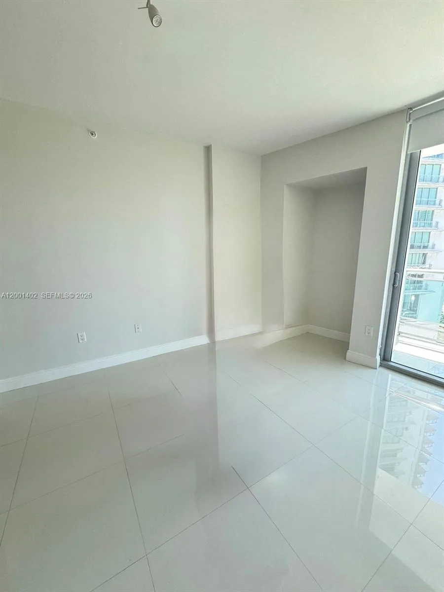 350 S Miami Ave # 1415, Miami, FL 33130 photo 5
