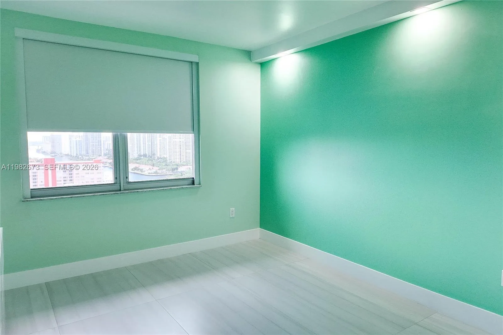 1985 S Ocean Dr # 22E, Hallandale Beach, FL 33009 photo 11