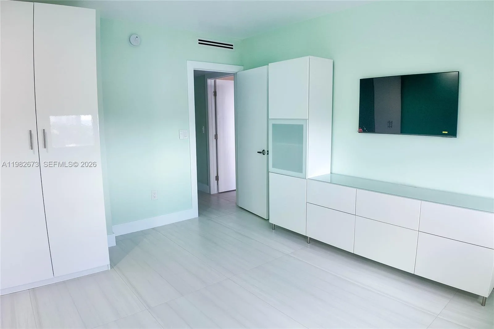 1985 S Ocean Dr # 22E, Hallandale Beach, FL 33009 photo 12