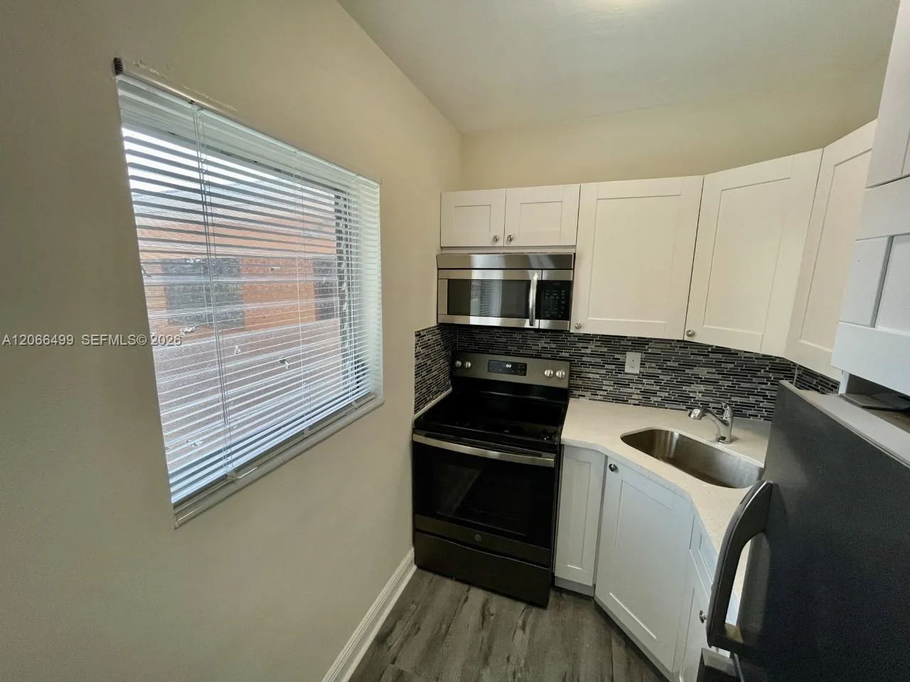 218 Santillane Ave # 21, Coral Gables, FL 33134 photo 10