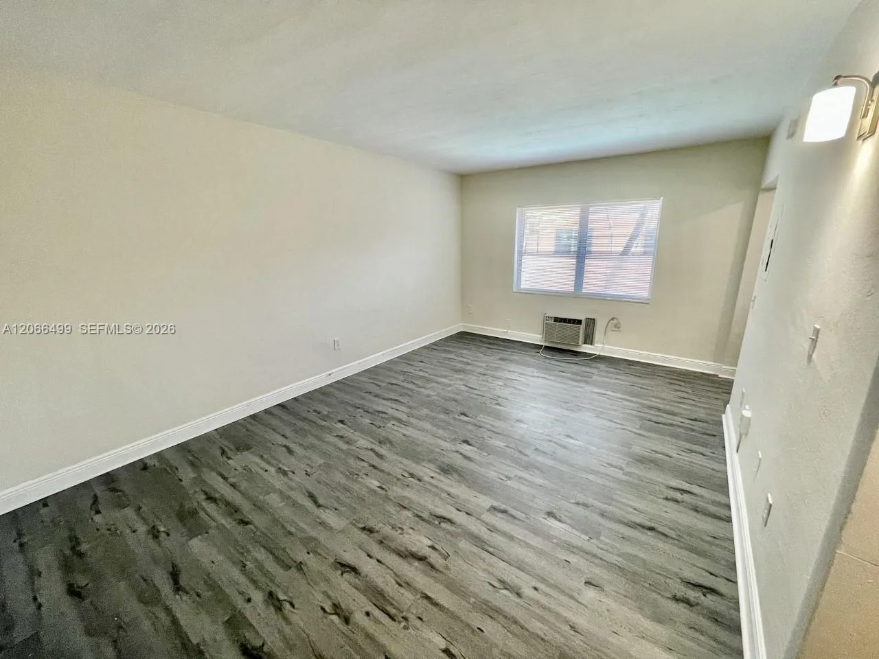218 Santillane Ave # 21, Coral Gables, FL 33134 photo 4