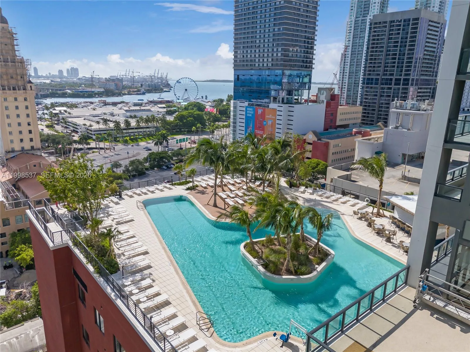 159 NE 6th St # 2403, Miami, FL 33132 photo 2