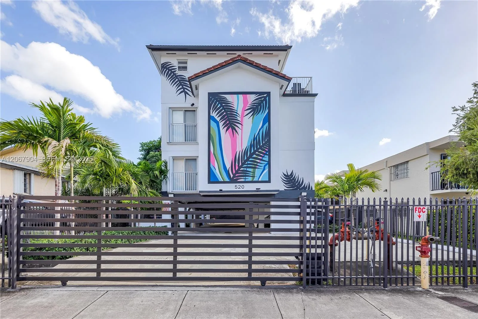 520 SW 5th St # 302, Miami, FL 33130 photo 2