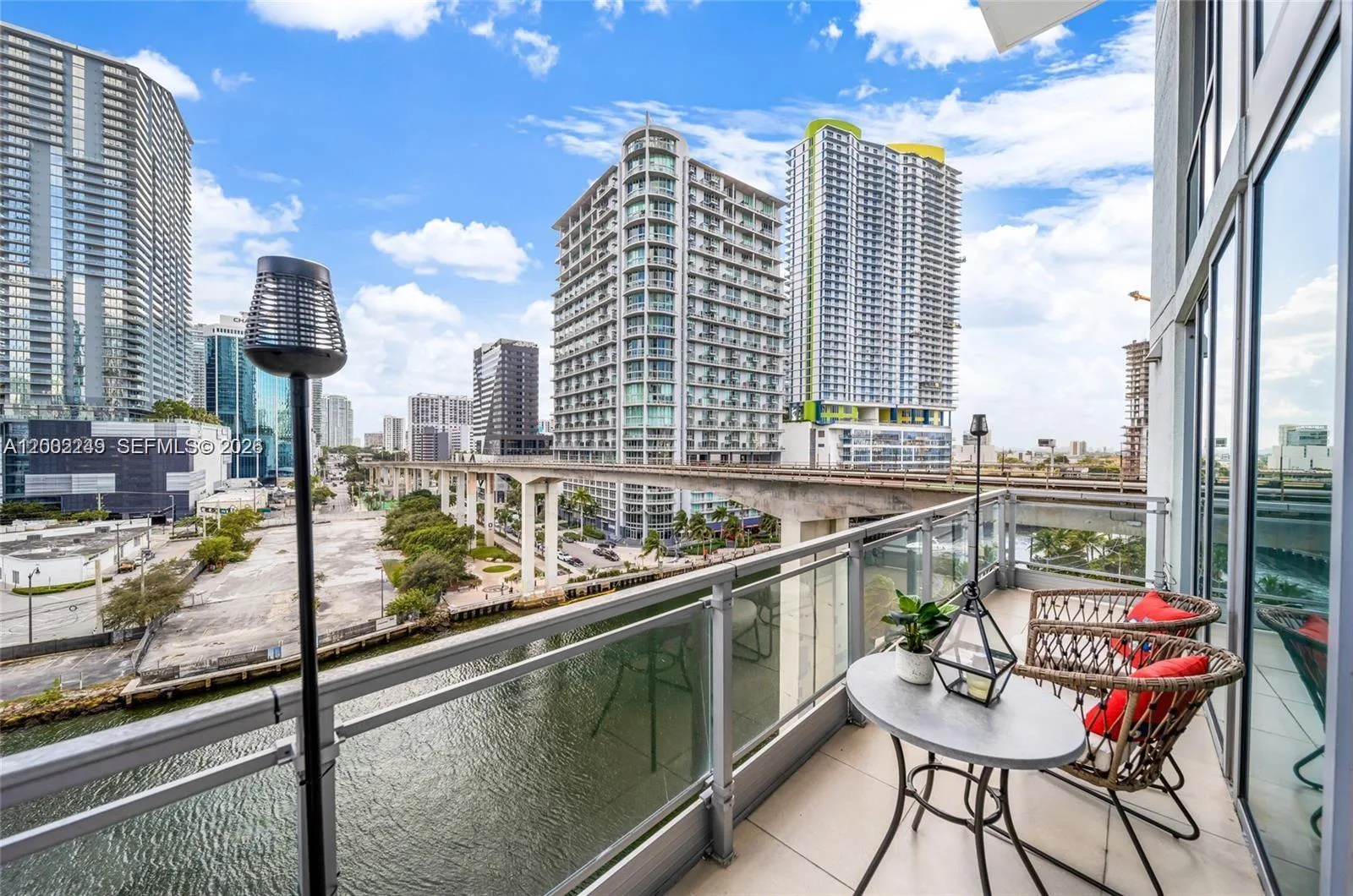 92 SW 3rd St # 902, Miami, FL 33130 photo 4