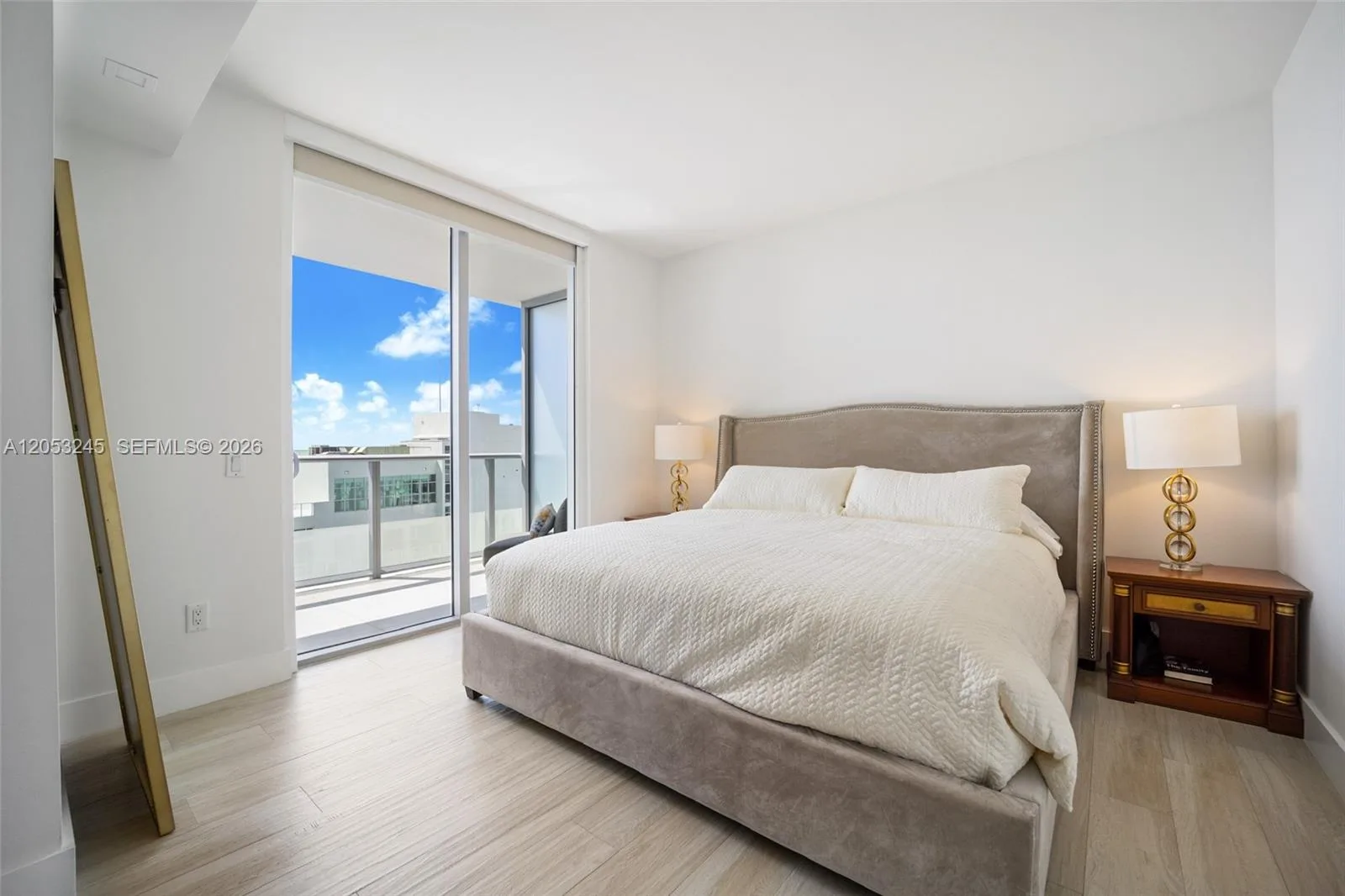 1300 Brickell Bay Dr # 3004, Miami, FL 33131 photo 10