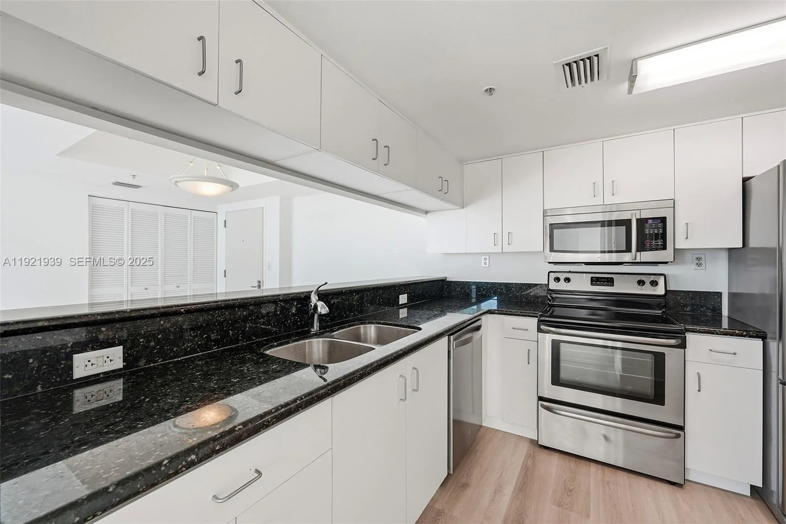 650 West Ave # 2209, Miami Beach, FL 33139 photo 8