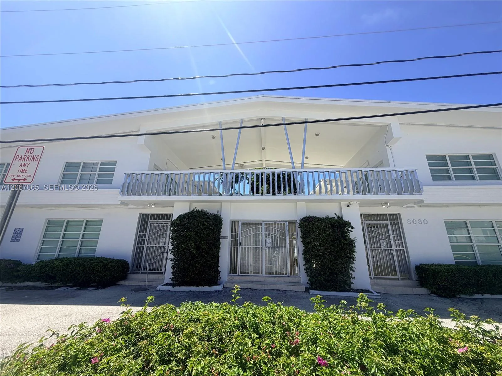 8080 Tatum Waterway Dr # 17, Miami Beach, FL 33141