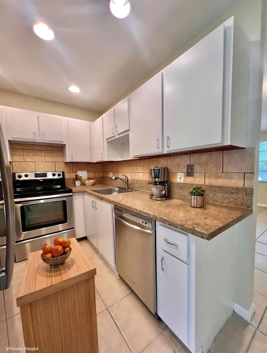 423 Glenwood Drive, West Palm Beach, FL 33415