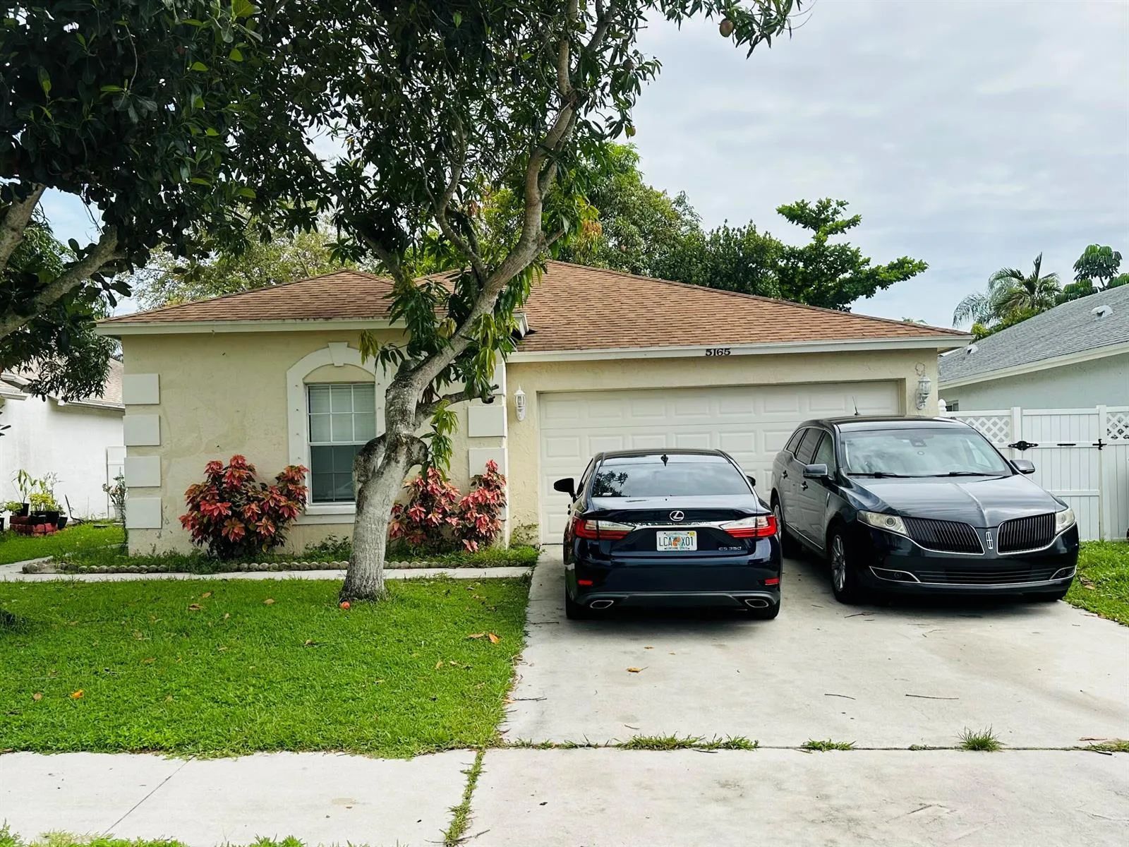 5165 Foxhall Pl, West Palm Beach, FL 33417