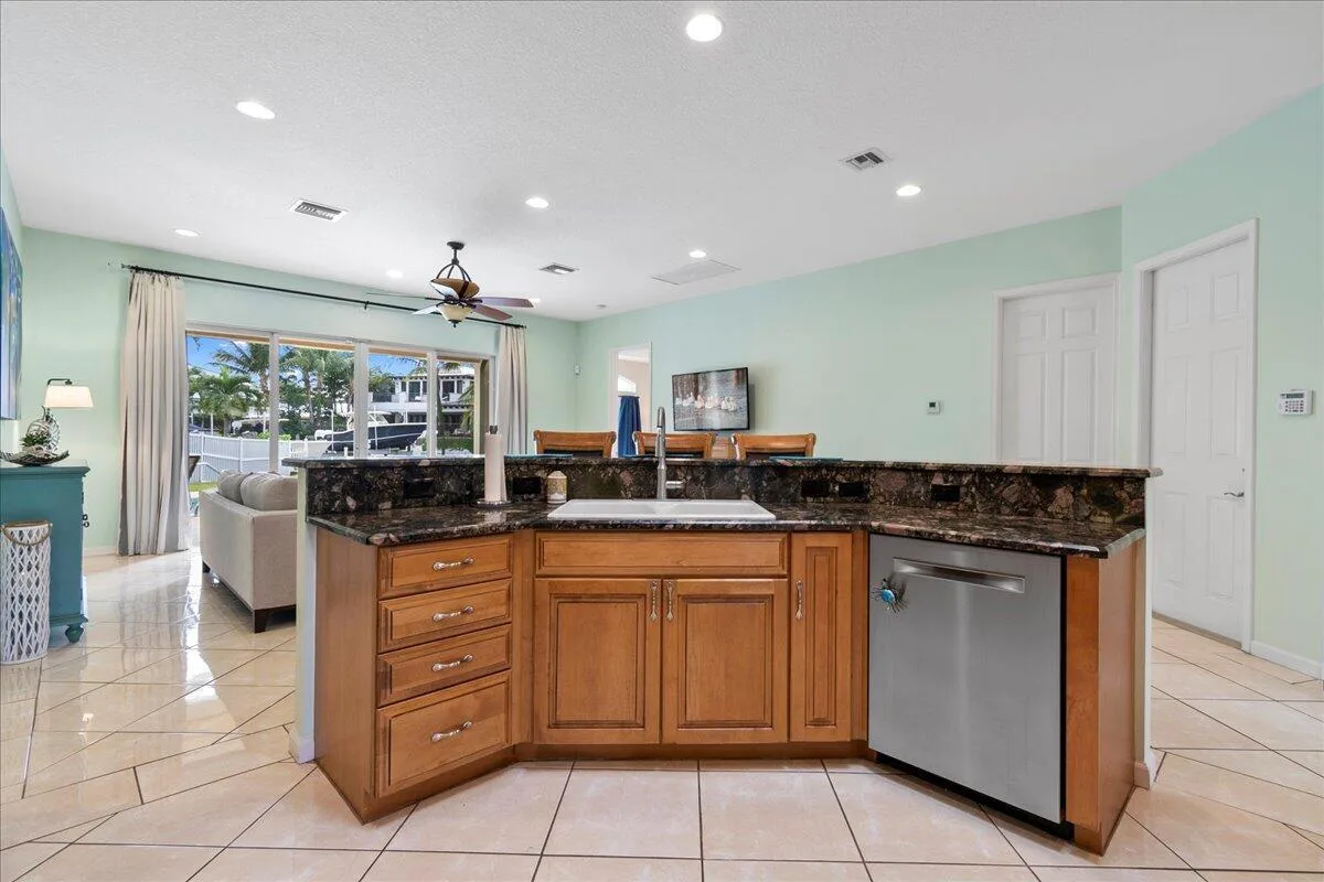 72 Waterway Road, Jupiter, FL 33469 photo 7
