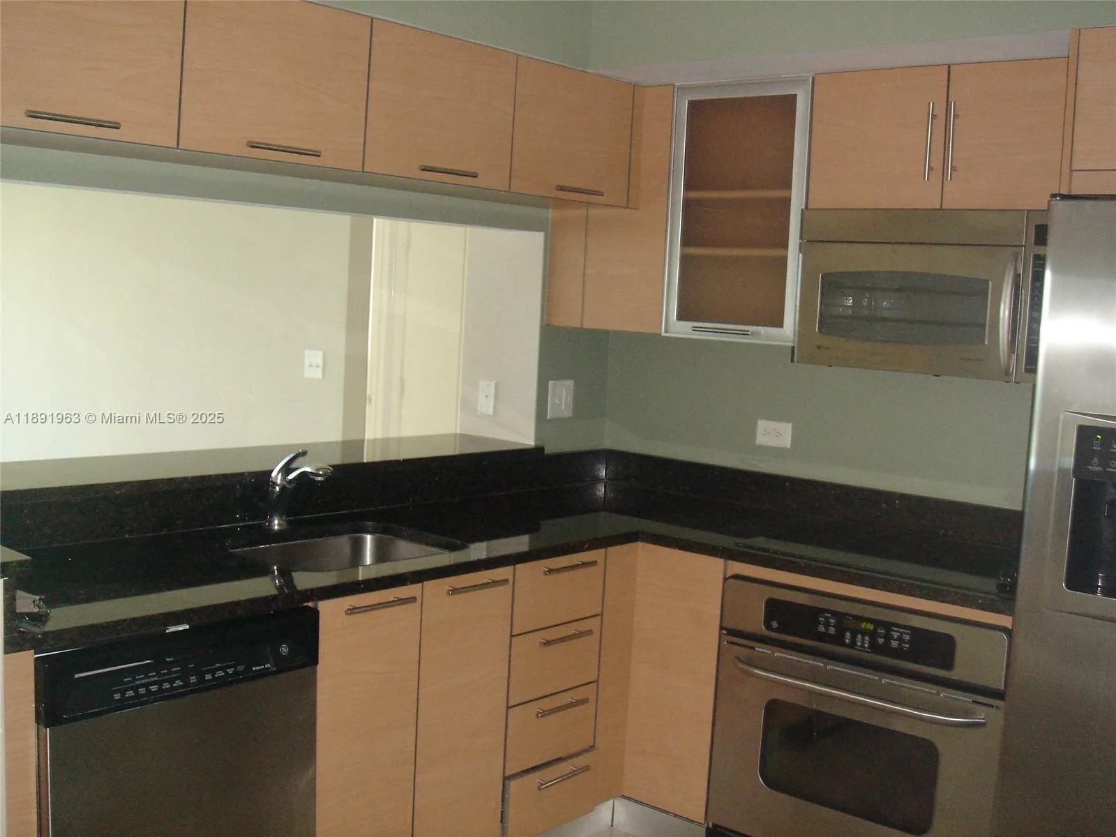 31 SE 5 ST # 1210, Miami, FL 33131