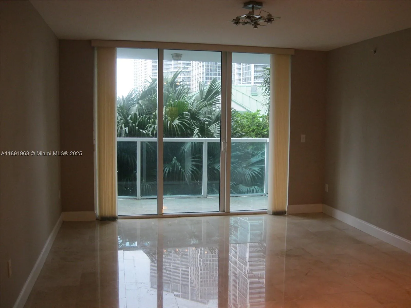 31 SE 5 ST # 1210, Miami, FL 33131 photo 11