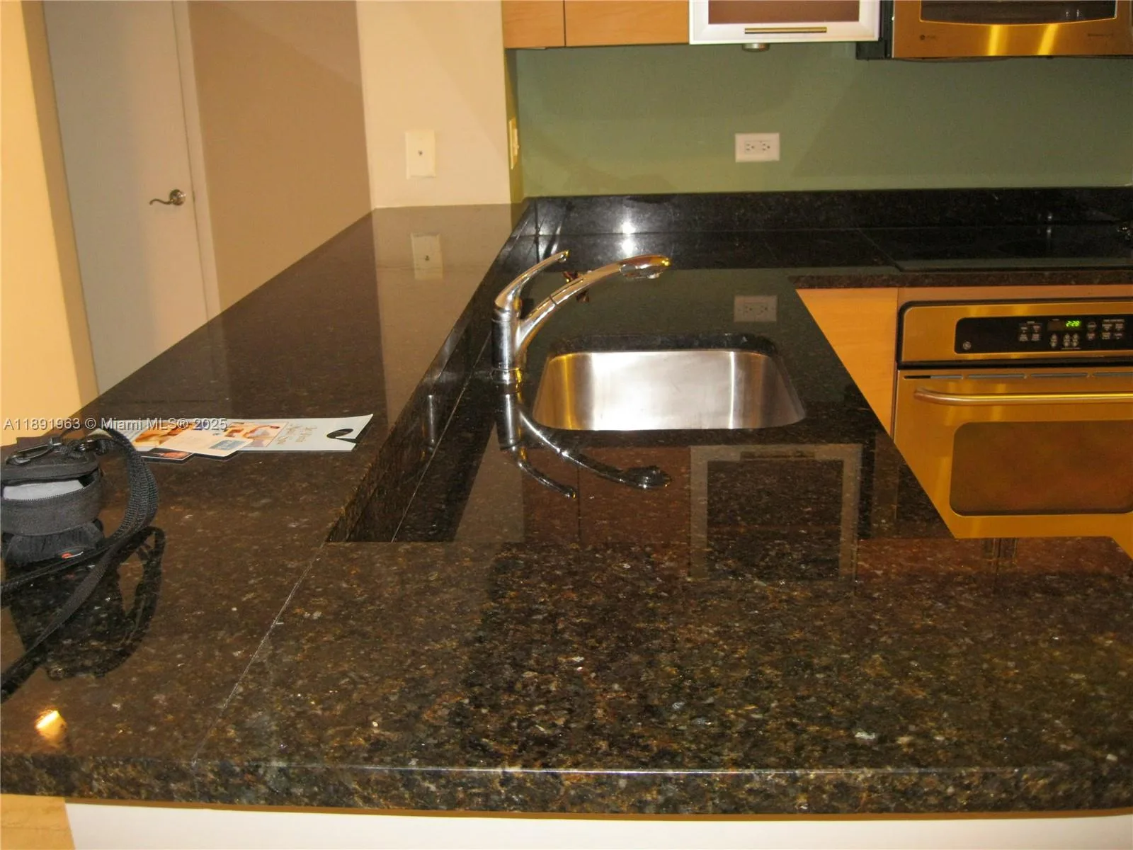 31 SE 5 ST # 1210, Miami, FL 33131 photo 12