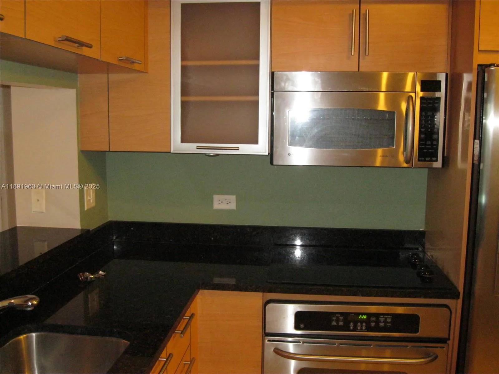 31 SE 5 ST # 1210, Miami, FL 33131 photo 13