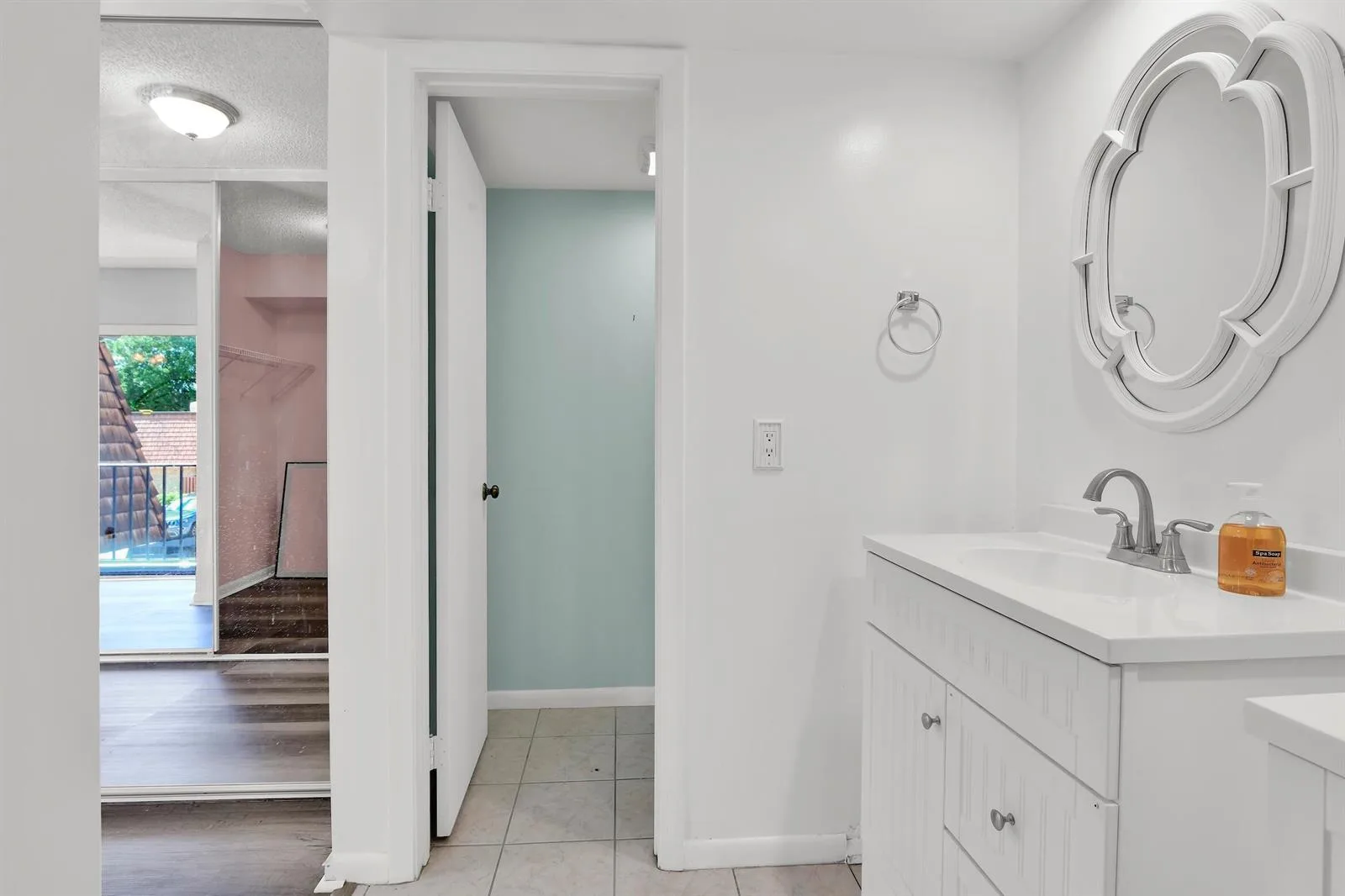 1821 18TH Lane, FL 33463 photo 9