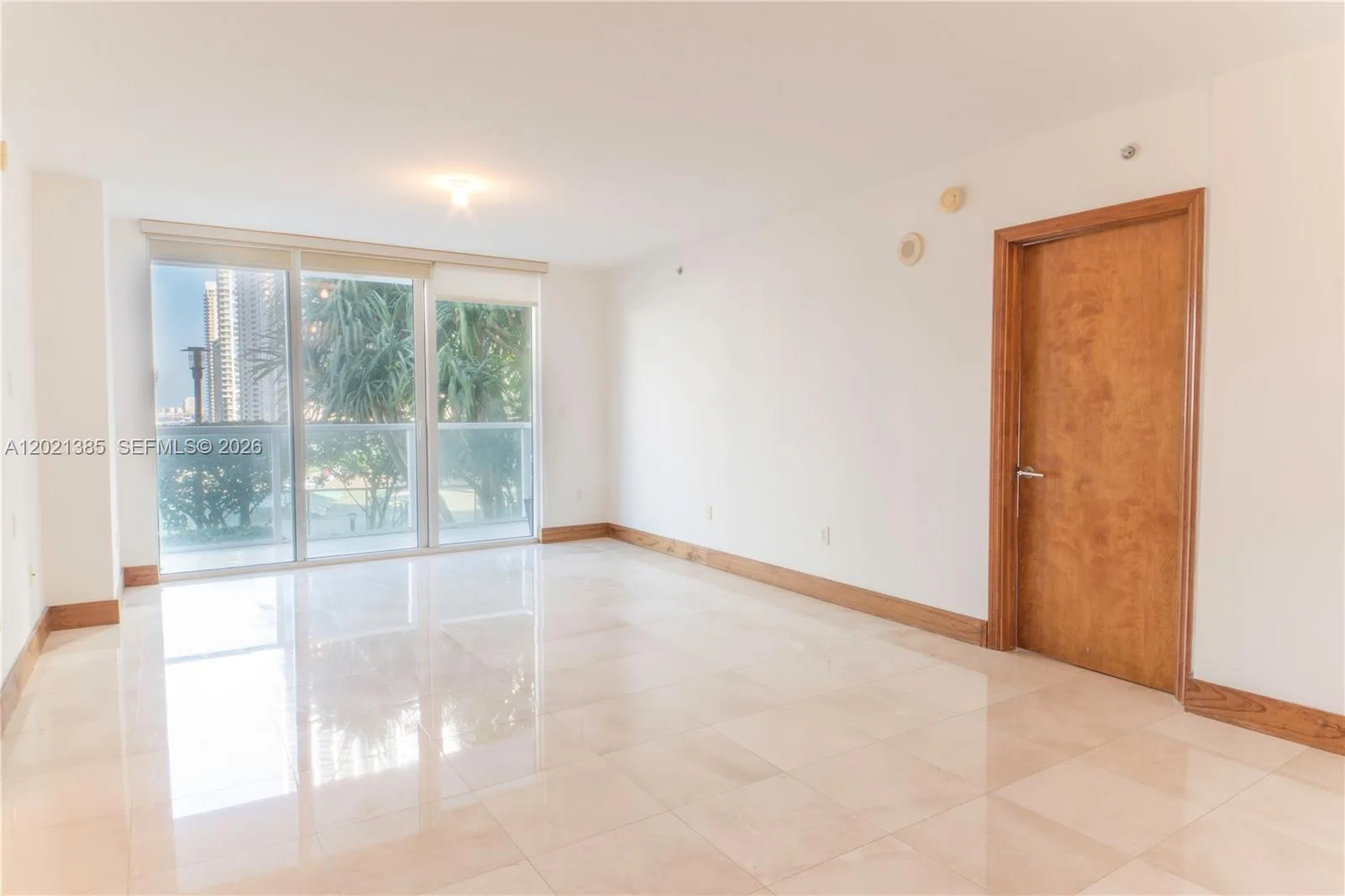 31 SE 5th St # 1208, Miami, FL 33131 photo 3