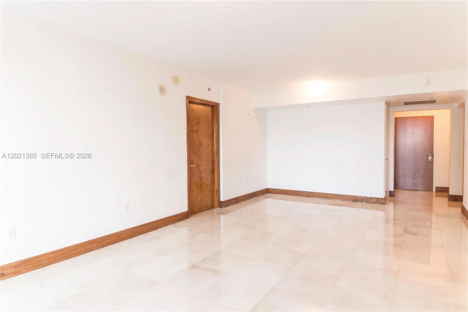 31 SE 5th St # 1208, Miami, FL 33131 photo 5