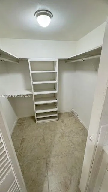2025 NE 164th St # 616, North Miami Beach, FL 33162 photo 3