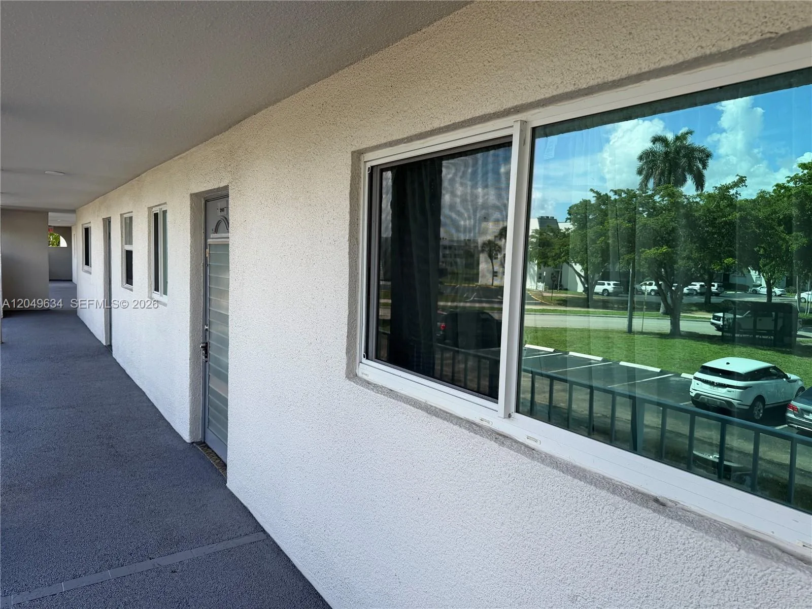 8135 Sunrise Lakes Blvd # 210, Sunrise, FL 33322