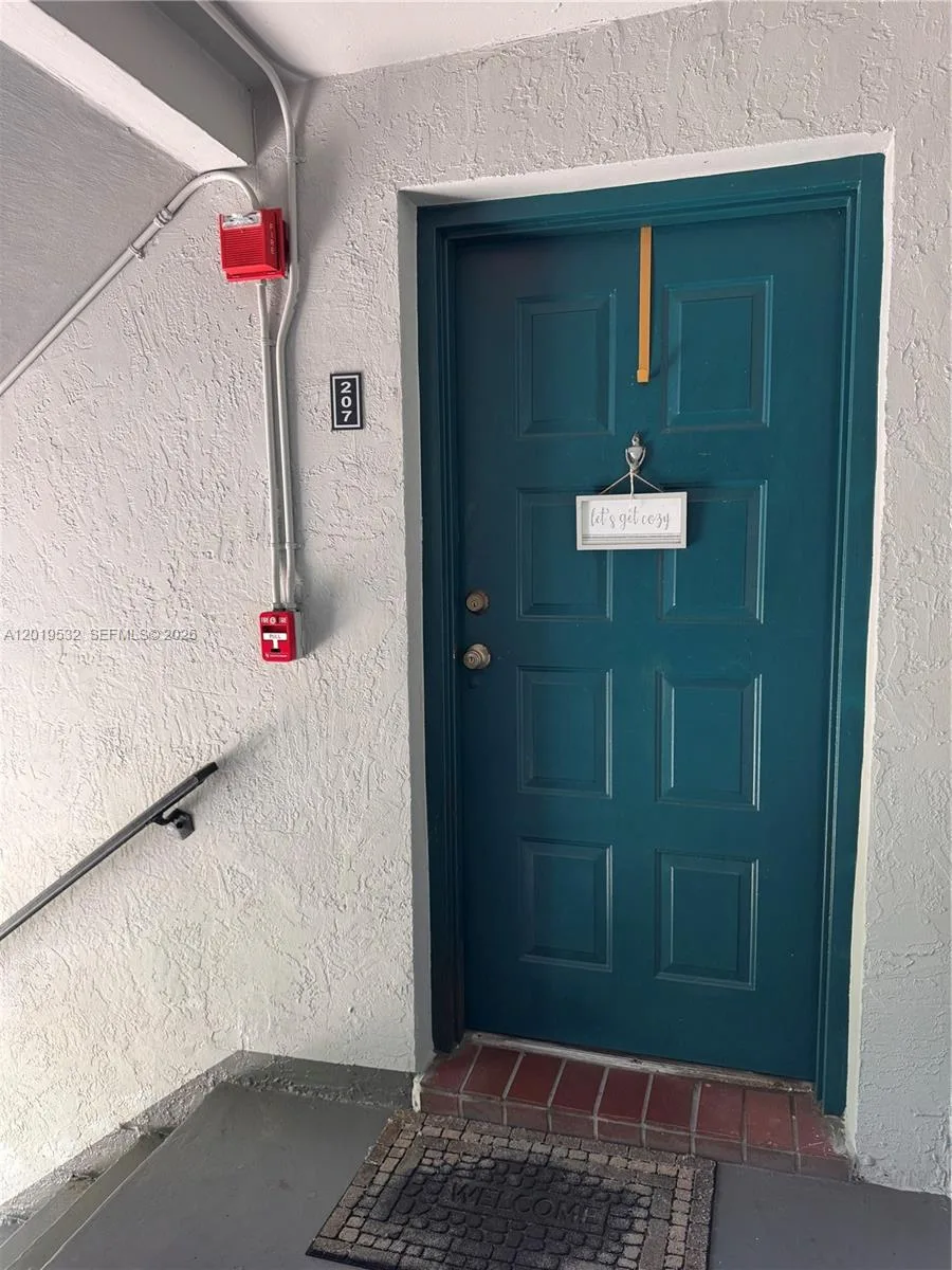 7115 NW 179th St # 207, Hialeah, FL 33015 photo 4