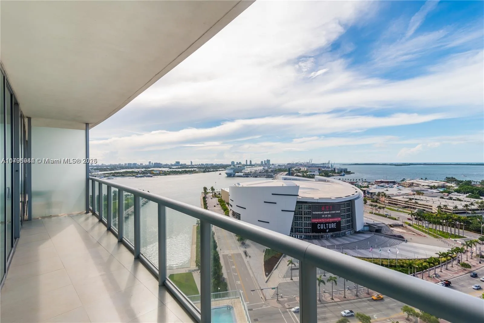 888 Biscayne Blvd # 2103, Miami, FL 33132