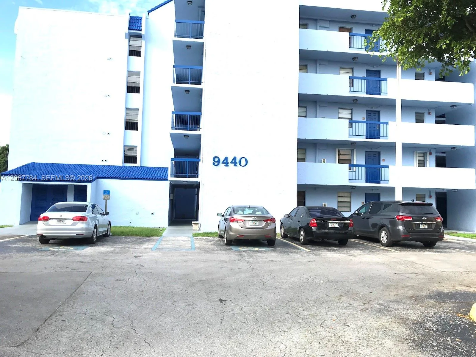 9440 Fontainebleau Blvd # 212, Miami, FL 33172