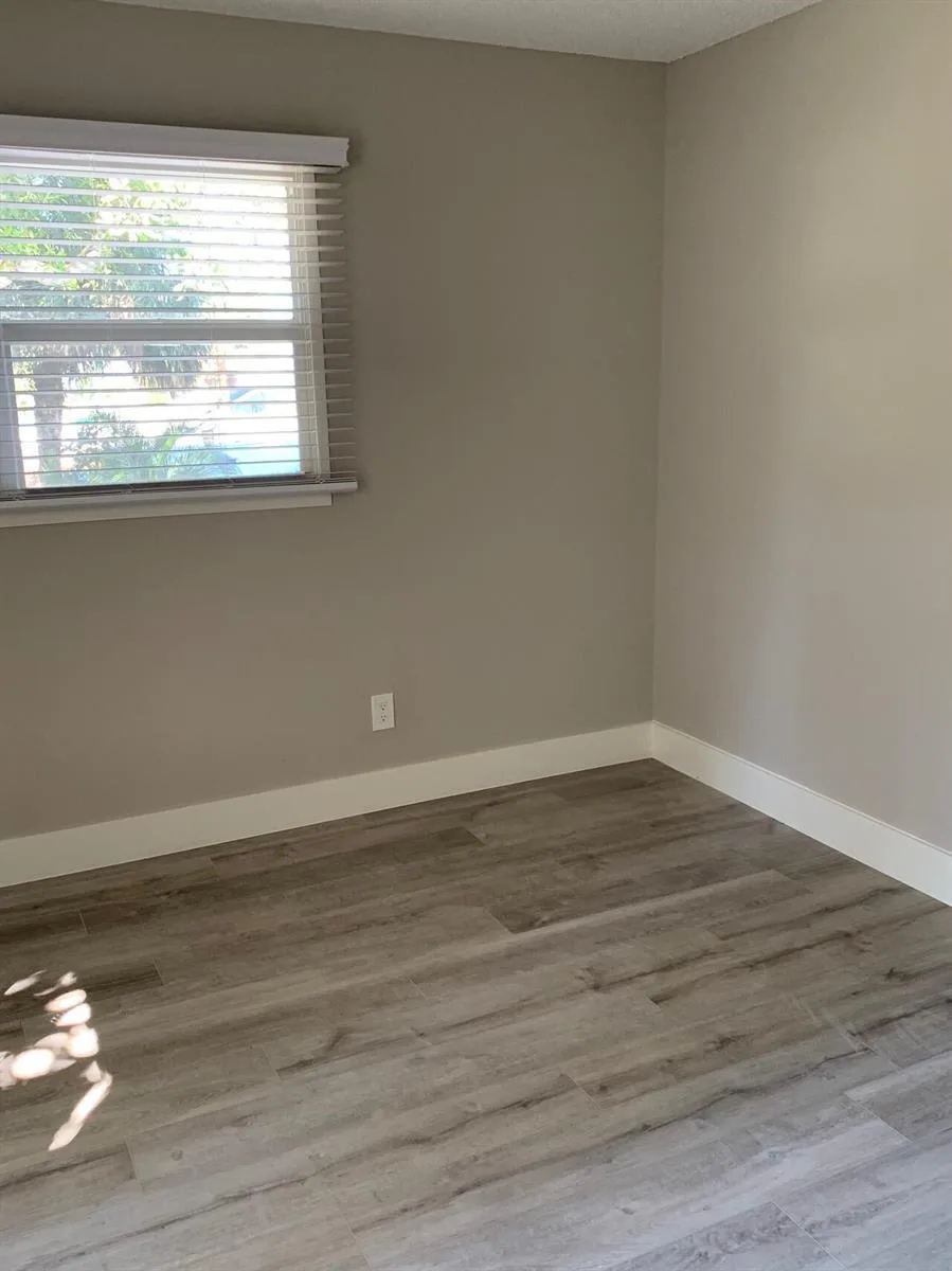 4220 NE Indian River Drive NE # Unit #5, Jensen Beach, FL 34957 photo 3