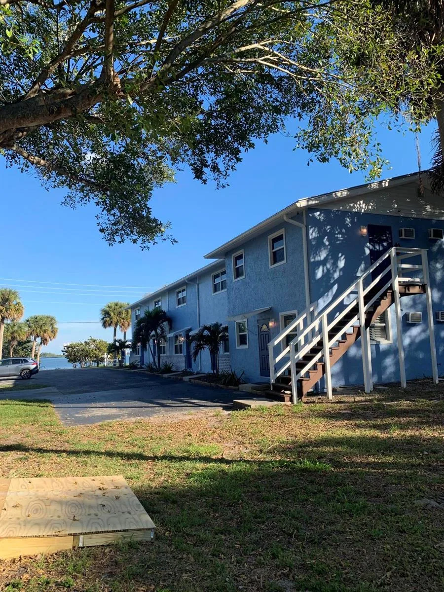 4220 NE Indian River Drive NE # Unit #5, Jensen Beach, FL 34957 photo 7