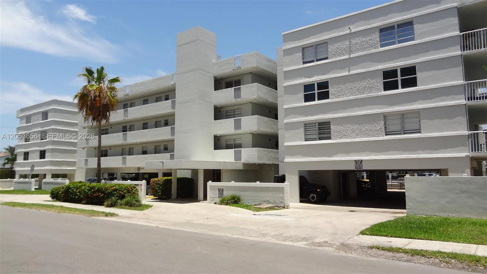 3527 NE 168th St # 407, North Miami Beach, FL 33160