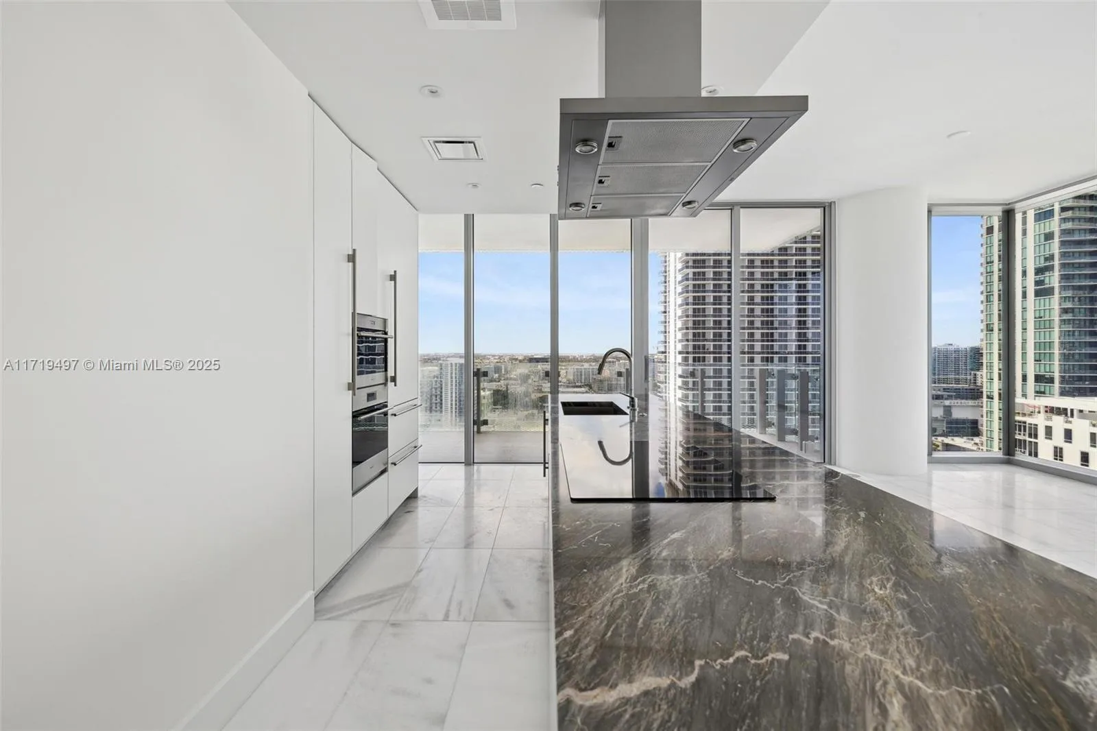 700 NE 26th Terr # 2006, Miami, FL 33137 photo 2