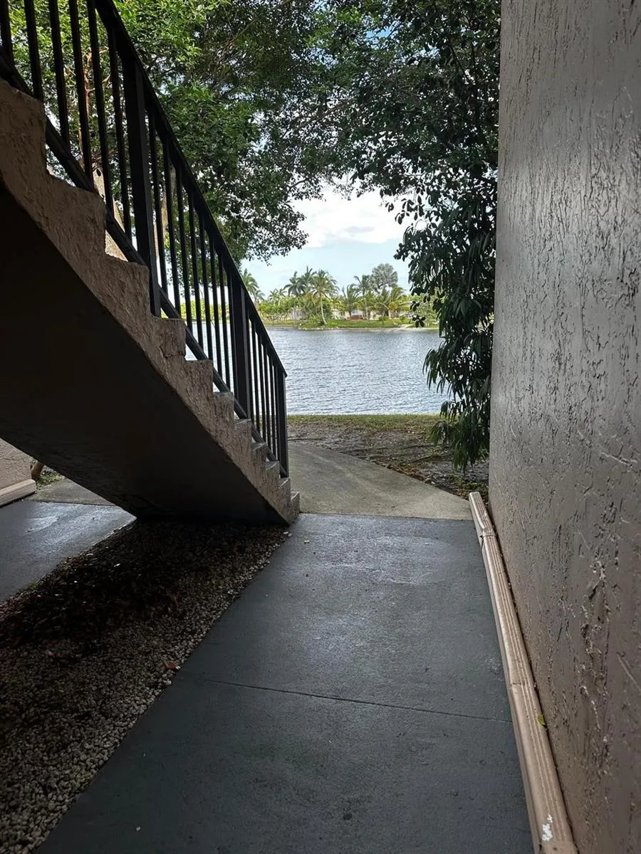 2121 NW 96TH Terrace # 14M, Pembroke Pines, FL 33024 — zdjęcie 2