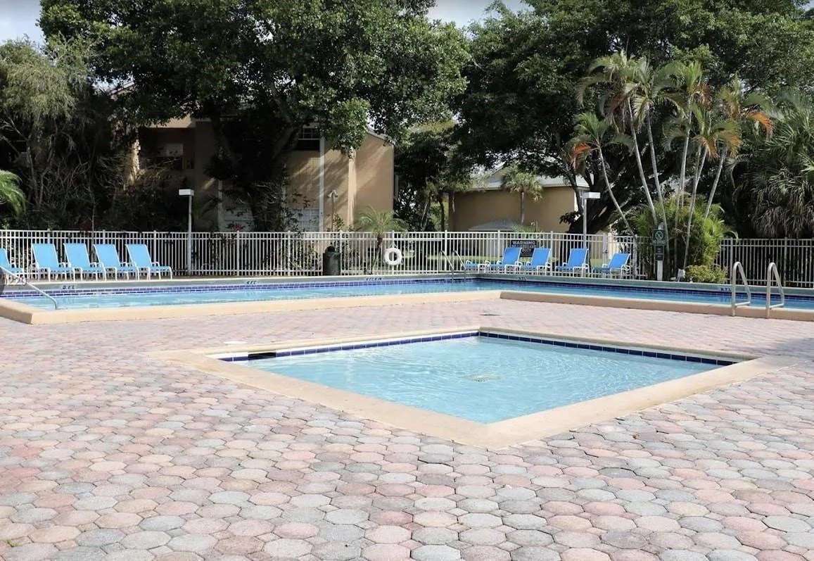 2121 NW 96TH Terrace # 14M, Pembroke Pines, FL 33024 — zdjęcie 4