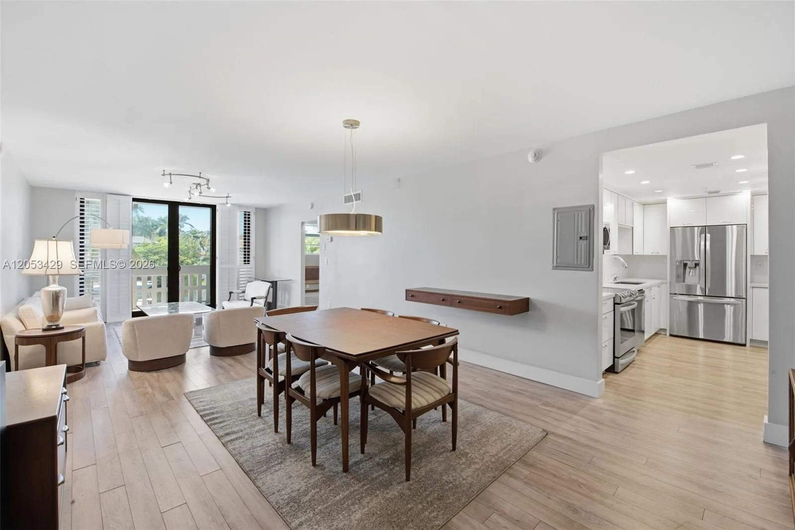90 Edgewater Dr # 225, Coral Gables, FL 33133