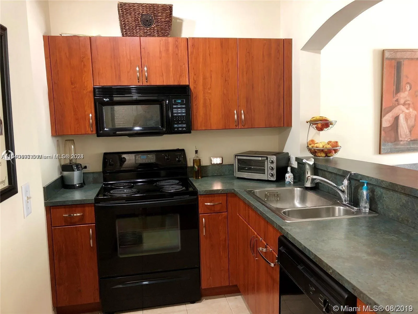 9172 Collins Ave # 13, Surfside, FL 33154 photo 2