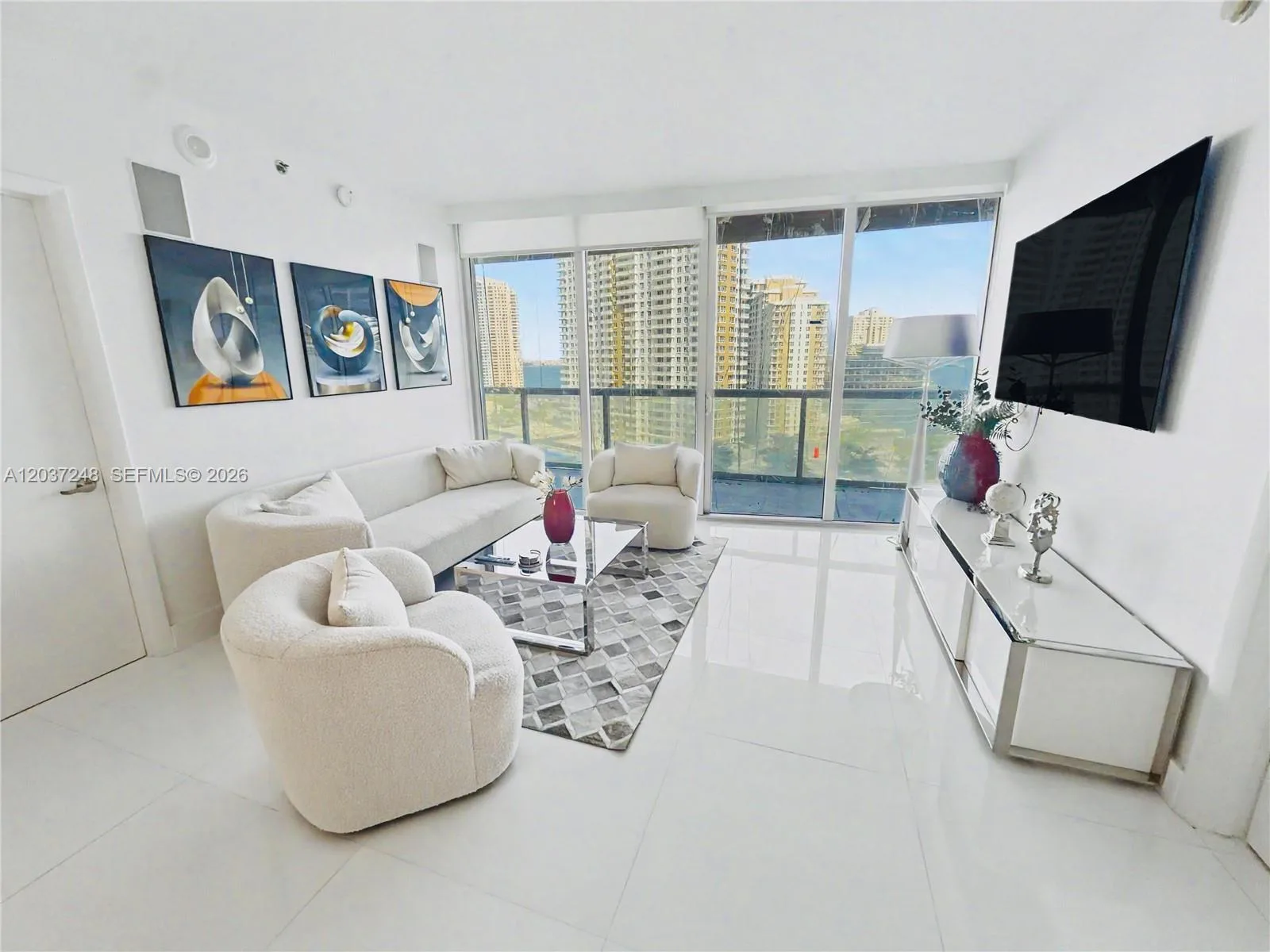 465 Brickell Ave # 1605, Miami, FL 33131