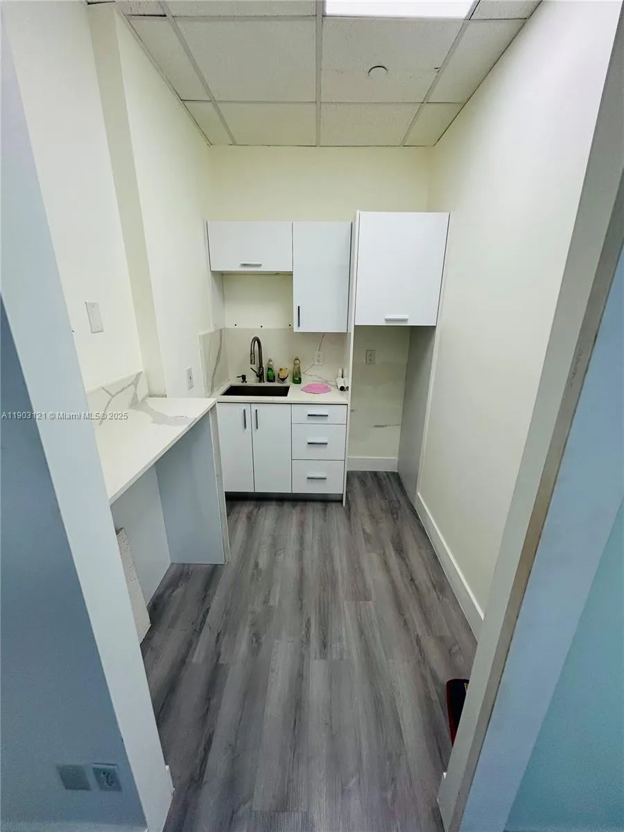 10305 NW 41st St # 216, Doral, FL 33178 photo 4