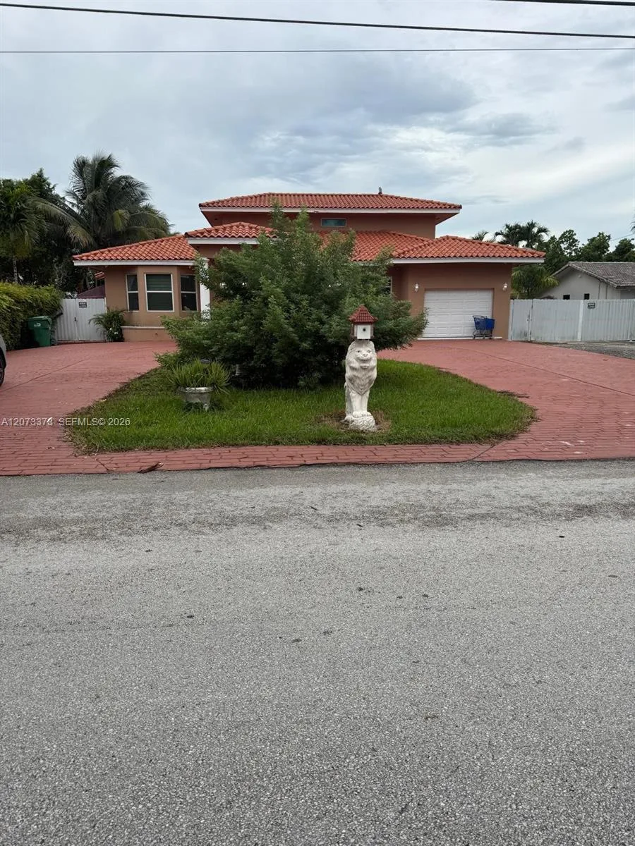 13926 SW 14th St, Miami, FL 33184