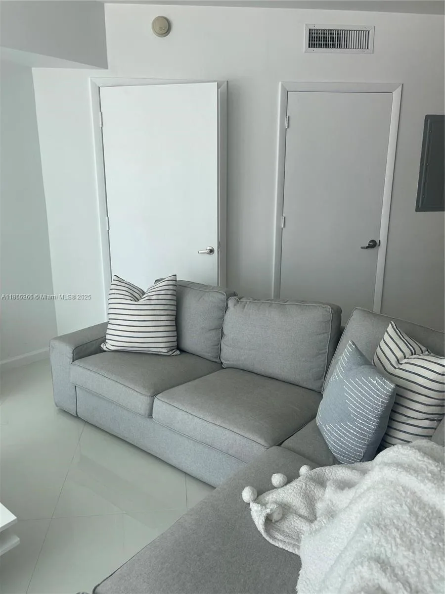 350 S Miami Ave # 1108, Miami, FL 33130 photo 2