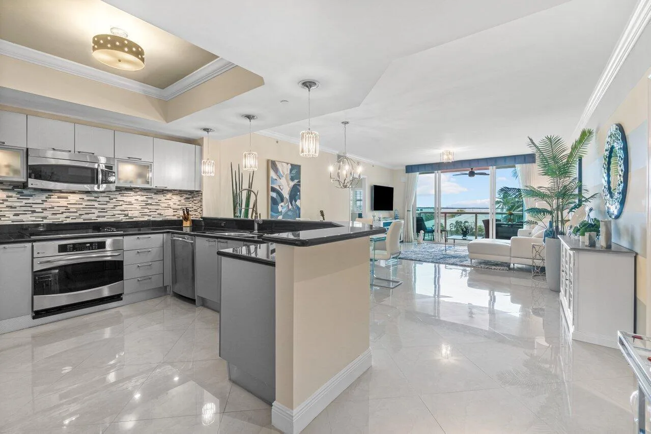 2650 Lake Shore Drive # 302, Riviera Beach, FL 33404