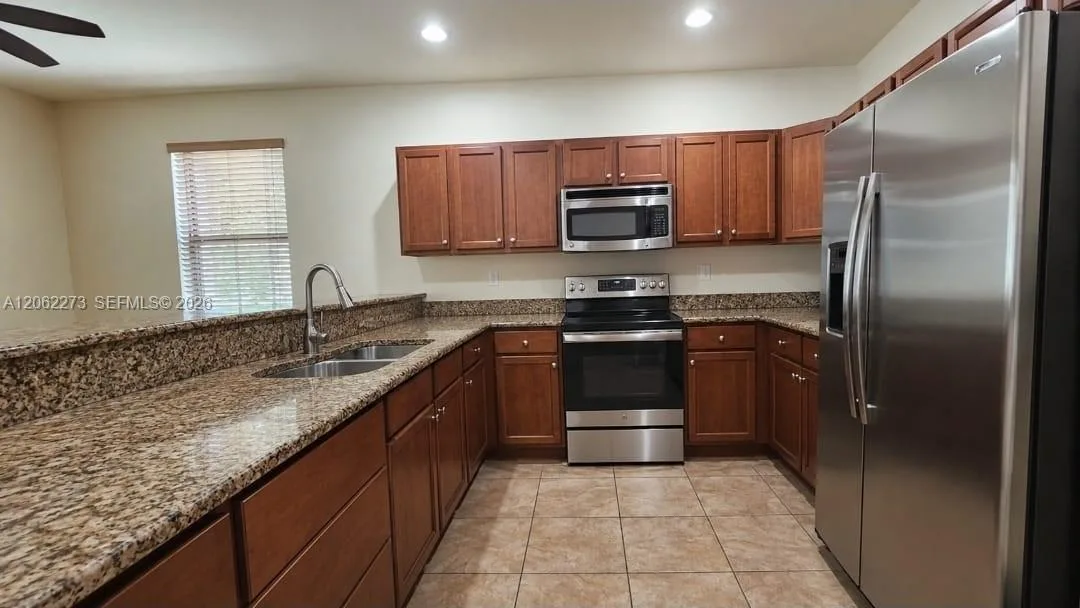 8890 W 33rd Ave, Hialeah, FL 33018 photo 12