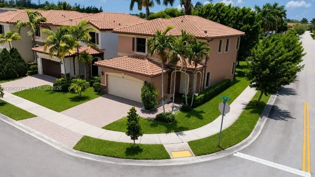8890 W 33rd Ave, Hialeah, FL 33018 photo 2