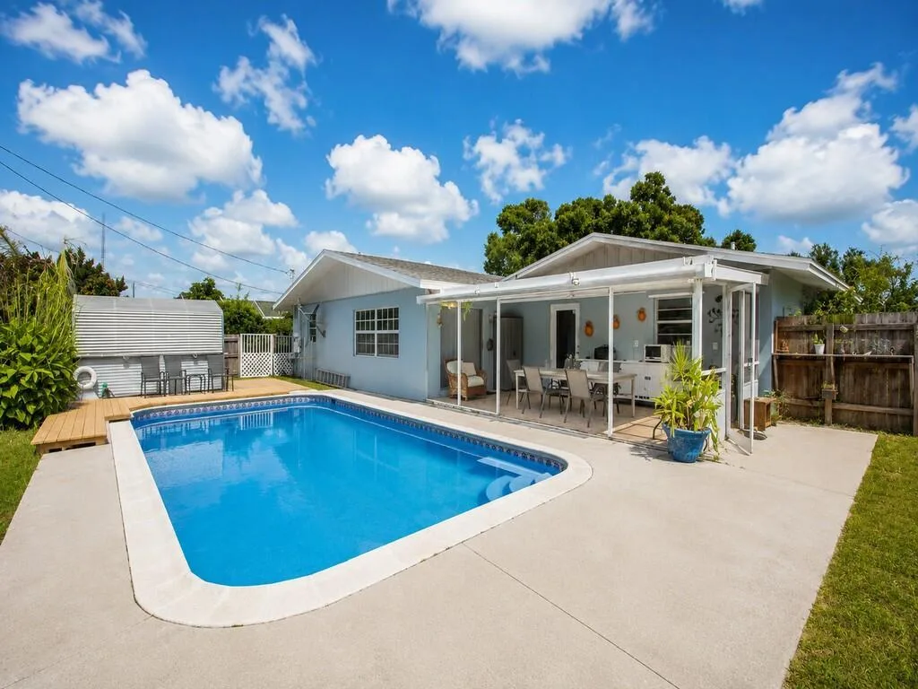 2405 Blossom Court, Fort Pierce, FL 34982