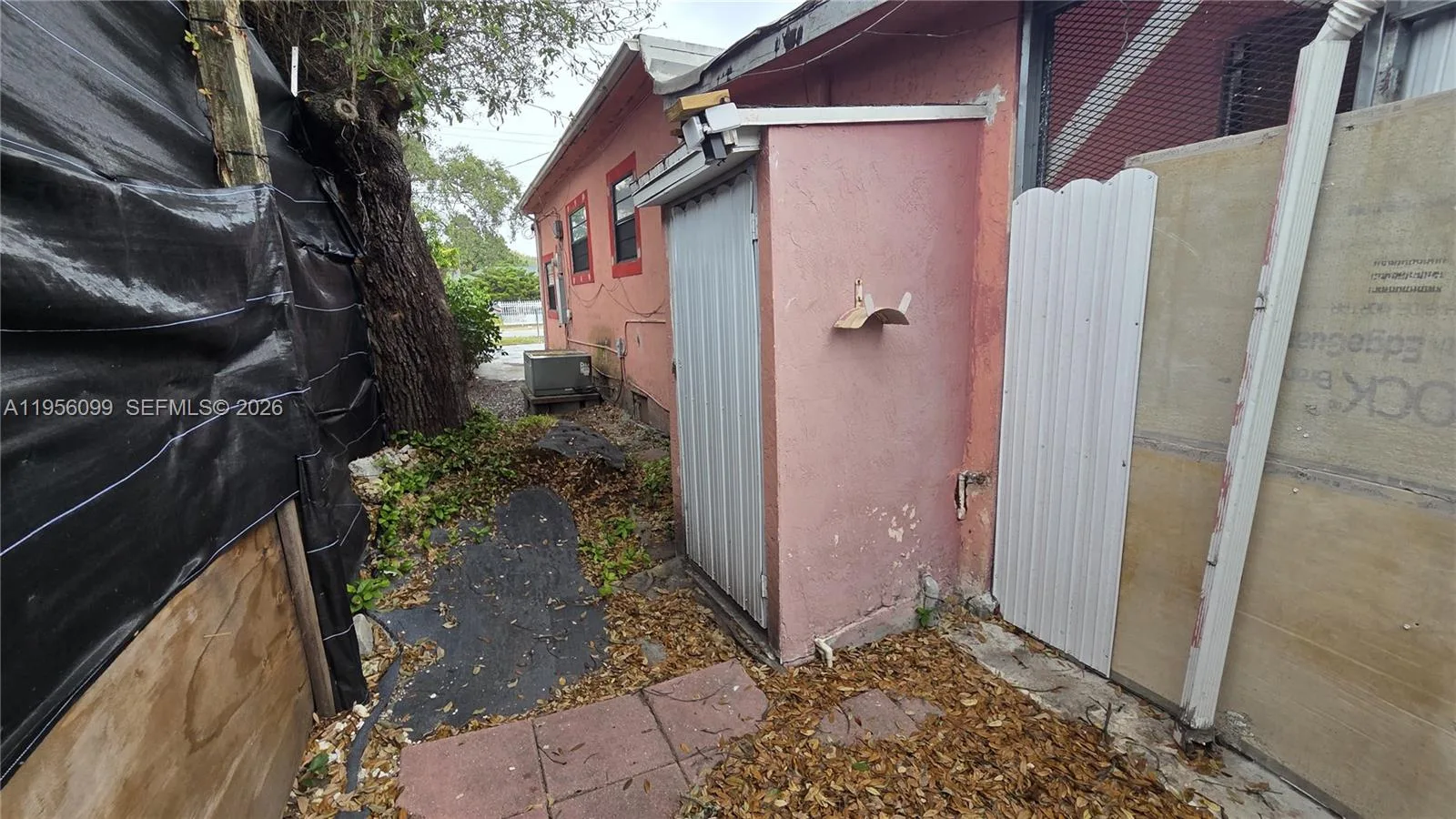 2764 NW 31st St, Miami, FL 33142 photo 6