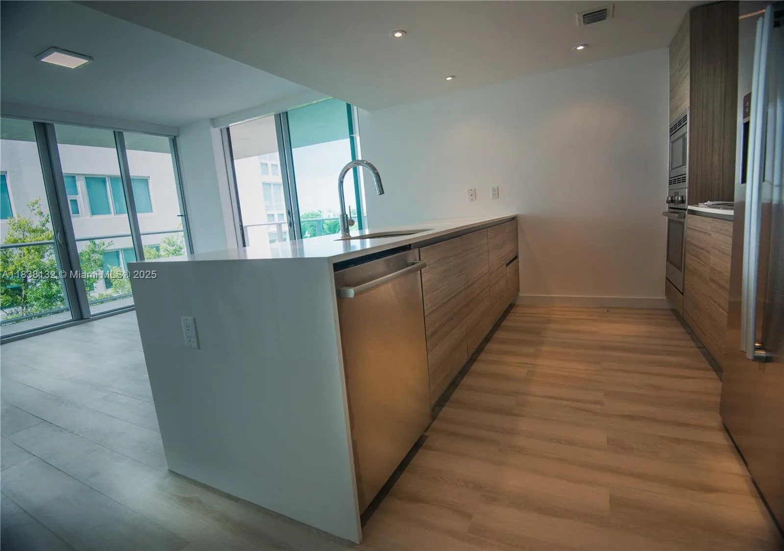 6620 Indian Creek Dr # 201, Miami, FL 33141 photo 13