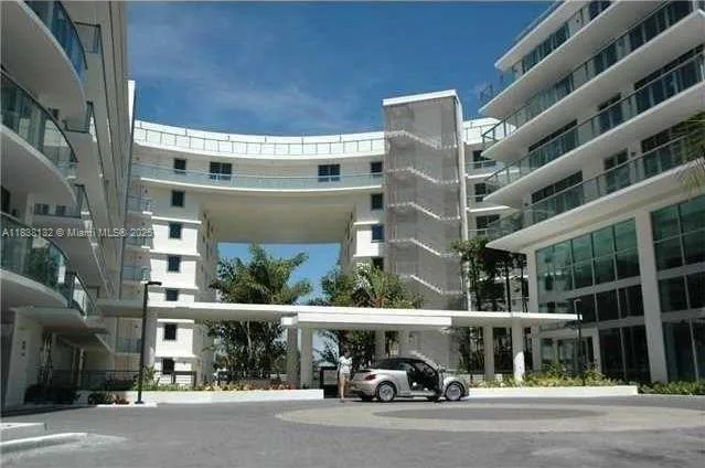 6620 Indian Creek Dr # 201, Miami, FL 33141 photo 2